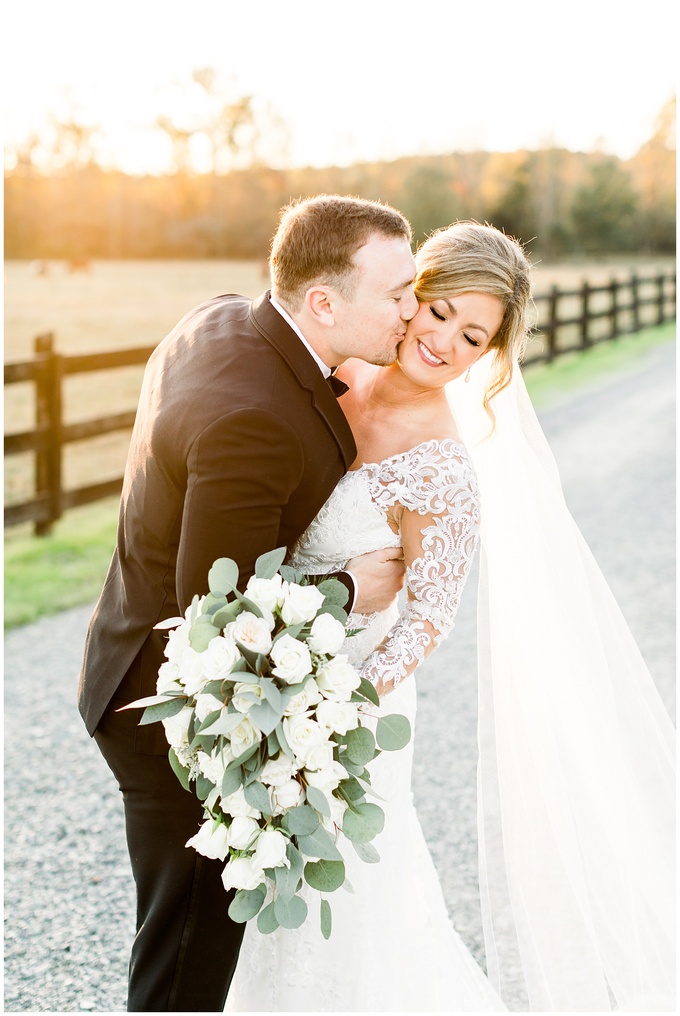 Oakland Farm Wedding Day - Tiffany L Johnson Photography_0115.jpg