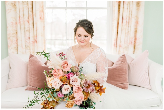 Rose Hill Plantation Bridal Portrait Session - Tiffany L Johnson Photography_0003.jpg