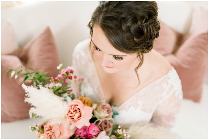 Rose Hill Plantation Bridal Portrait Session - Tiffany L Johnson Photography_0005.jpg