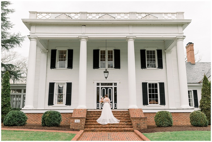 Rose Hill Plantation Bridal Portrait Session - Tiffany L Johnson Photography_0031.jpg