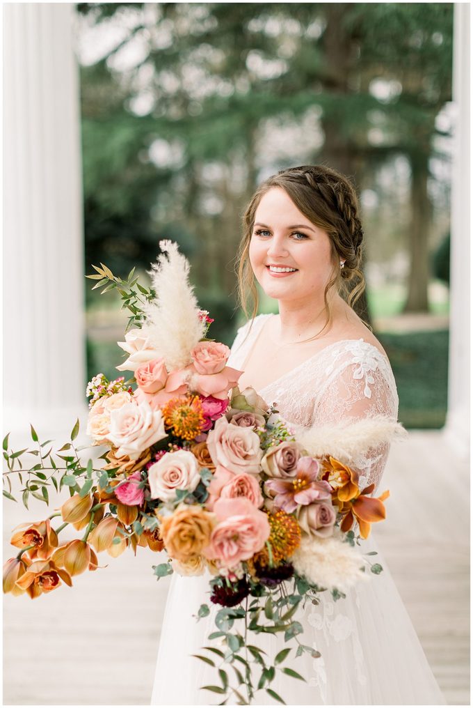 Rose Hill Plantation Bridal Portrait Session - Tiffany L Johnson Photography_0051.jpg