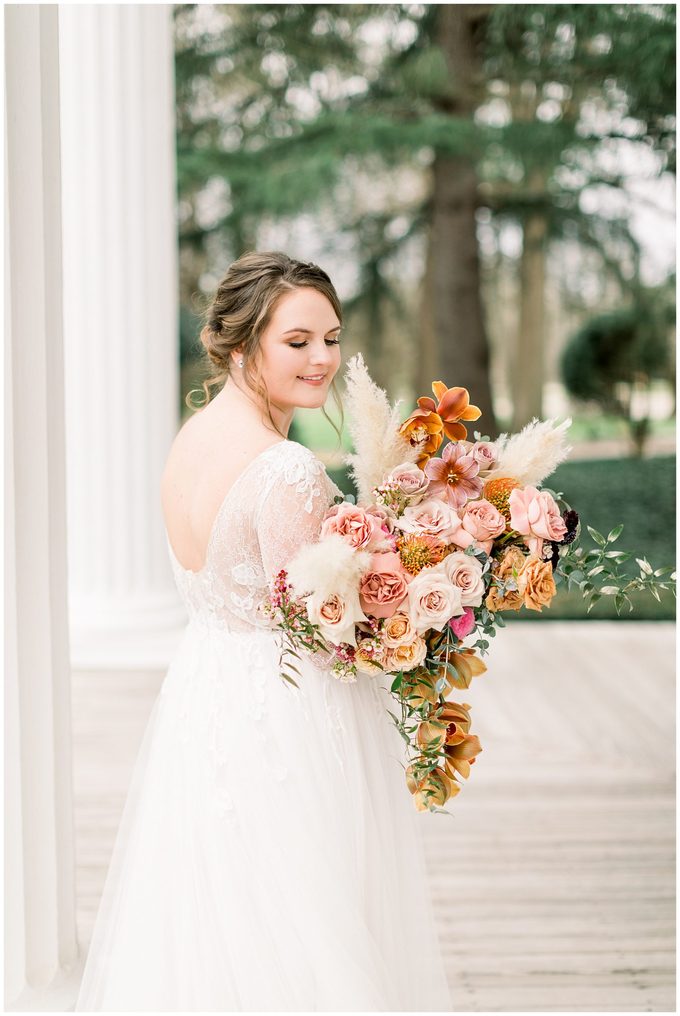 Rose Hill Plantation Bridal Portrait Session - Tiffany L Johnson Photography_0052.jpg