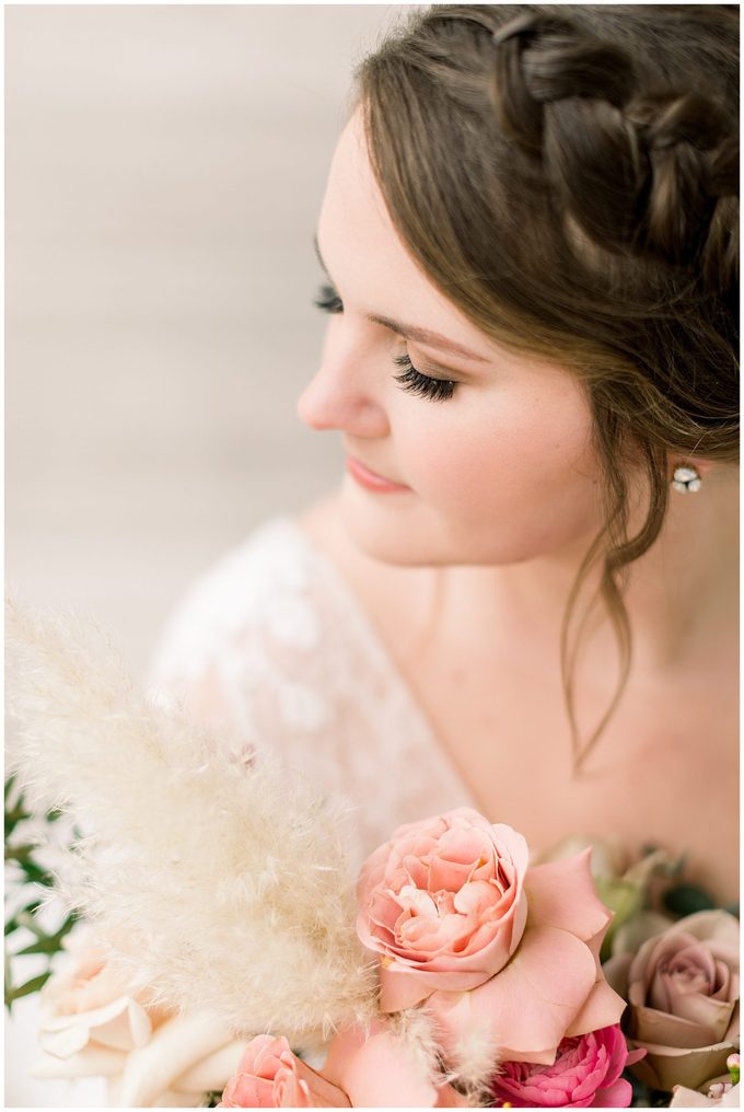 Rose Hill Plantation Bridal Portrait Session - Tiffany L Johnson Photography_0053.jpg