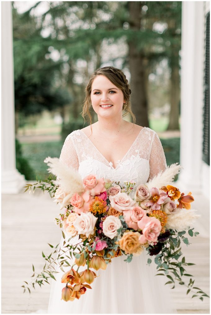 Rose Hill Plantation Bridal Portrait Session - Tiffany L Johnson Photography_0055.jpg