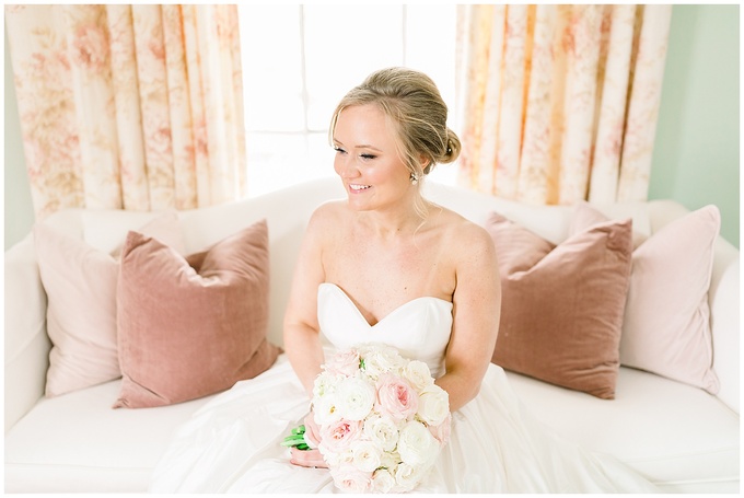 Rose Hill Plantation Bridal Session - Tiffany L Johnson Photography - Southern Bridal Session_0005.jpg