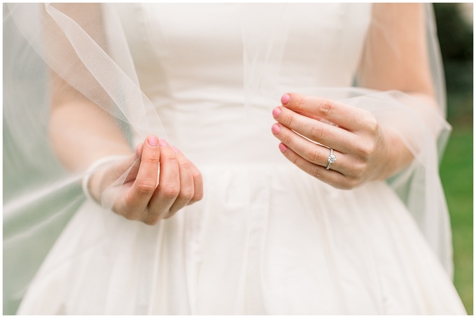 Rose Hill Plantation Bridal Session - Tiffany L Johnson Photography - Southern Bridal Session_0025.jpg