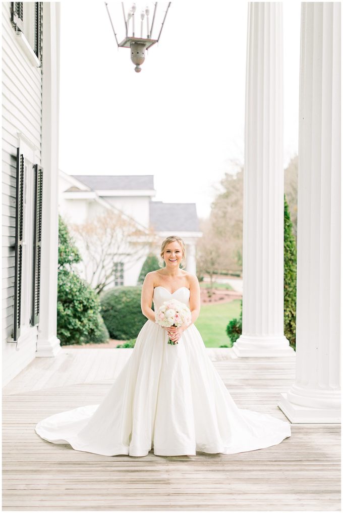 Rose Hill Plantation Bridal Session - Tiffany L Johnson Photography - Southern Bridal Session_0039.jpg