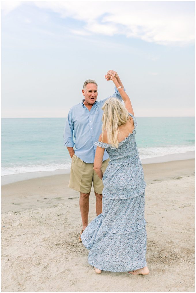 Emerald Isle Beach Engagement Session - Tiffany L Johnson Photographer_0027.jpg