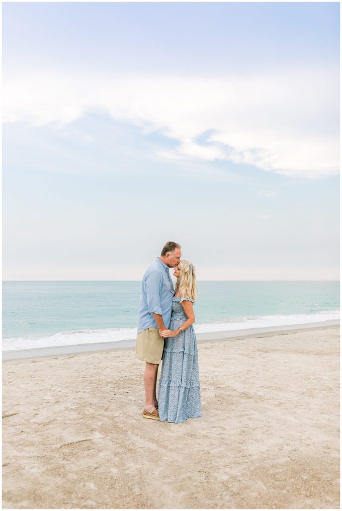 Emerald Isle Beach Engagement Session - Tiffany L Johnson Photographer_0029.jpg