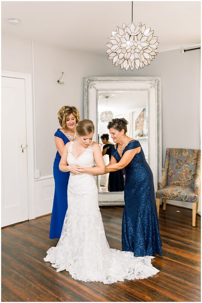 Leslie Alford Mims House Wedding Day - Mims House - Tiffany L Johnson Photography - Holly Springs Wedding_0022.jpg