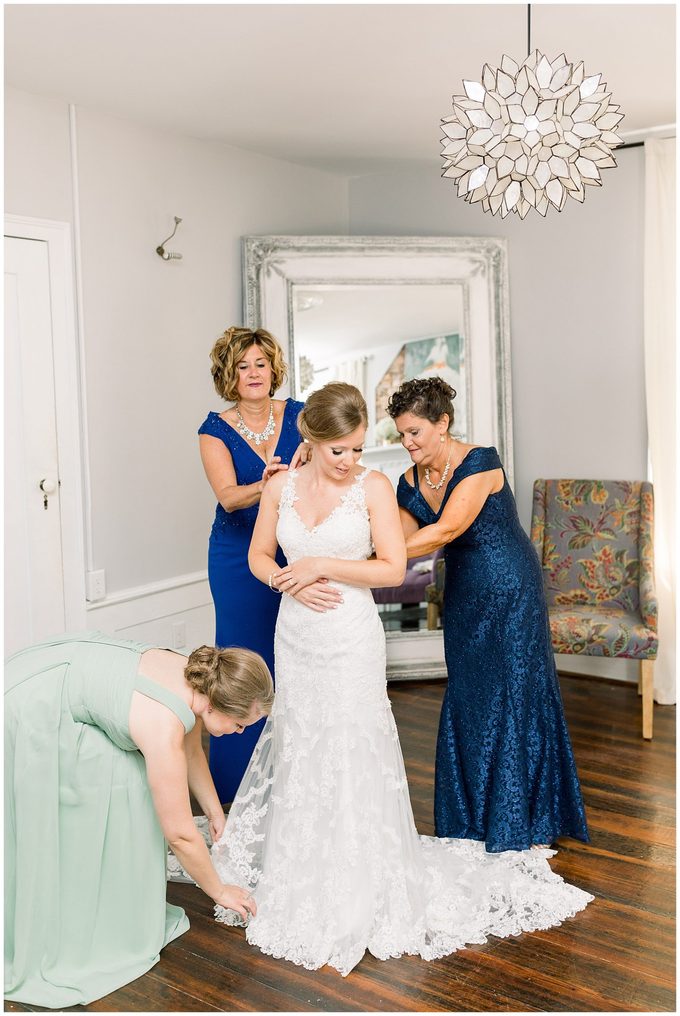 Leslie Alford Mims House Wedding Day - Mims House - Tiffany L Johnson Photography - Holly Springs Wedding_0026.jpg