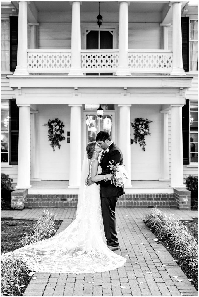 Leslie Alford Mims House Wedding Day - Mims House - Tiffany L Johnson Photography - Holly Springs Wedding_0070.jpg
