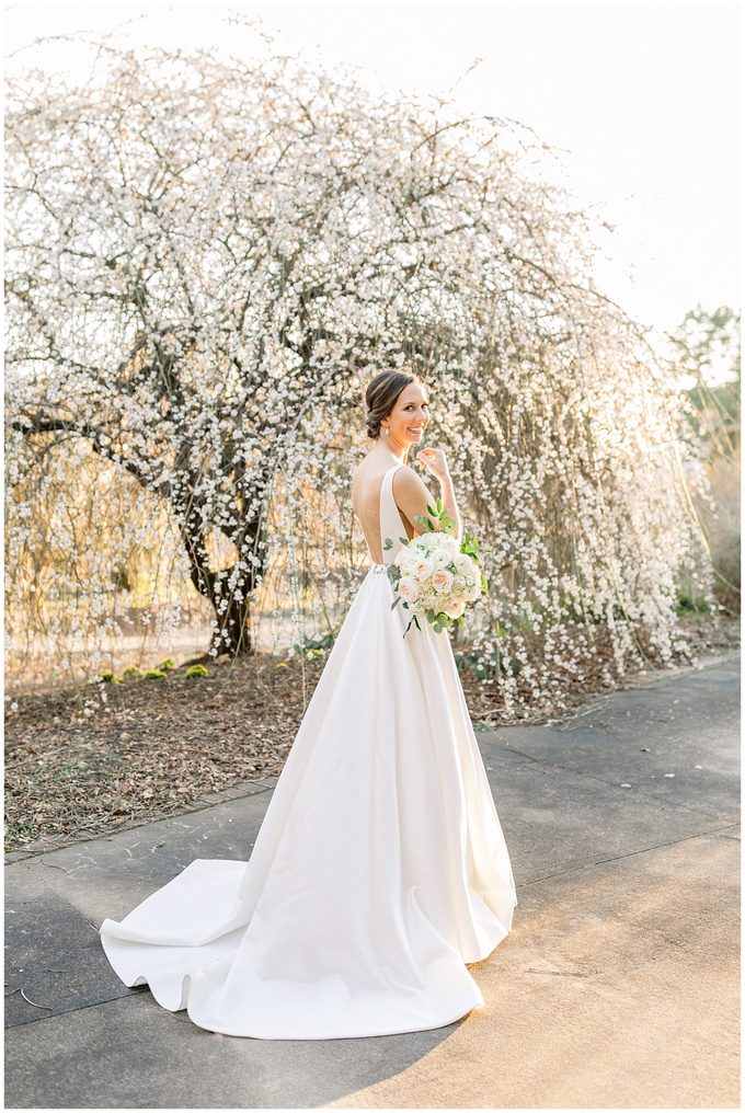 JC Raulston Arborteum Bridal Session - Tiffany L Johnson Photography - Raleigh Wedding Photographer_0044.jpg