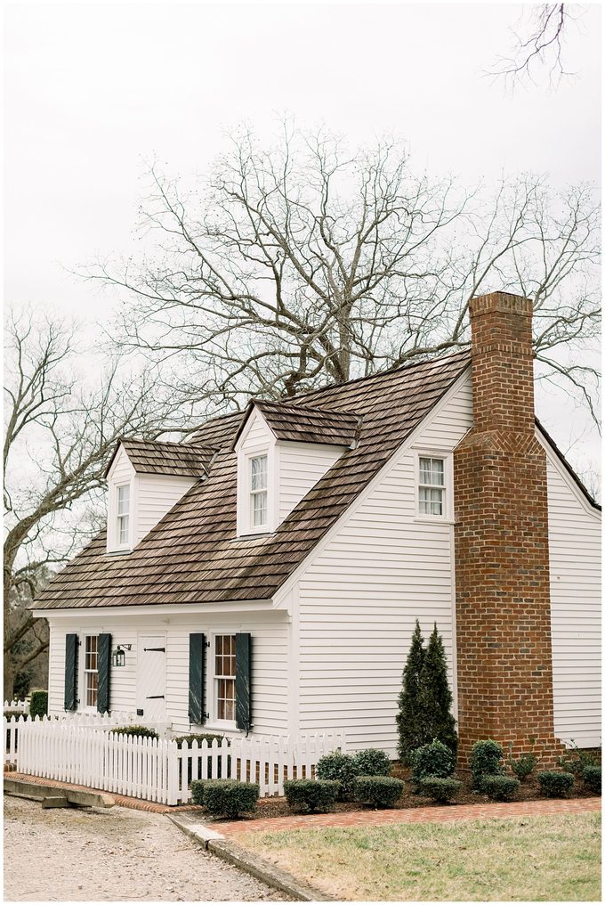 Rose Hill Estate Engagement Session - Tiffany L Johnson Photography