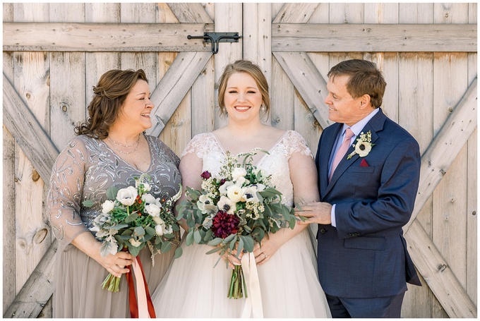 Waters Edge at Tart Farms Wedding Day - Tiffany L Johnson Phootgraphy_0055.jpg