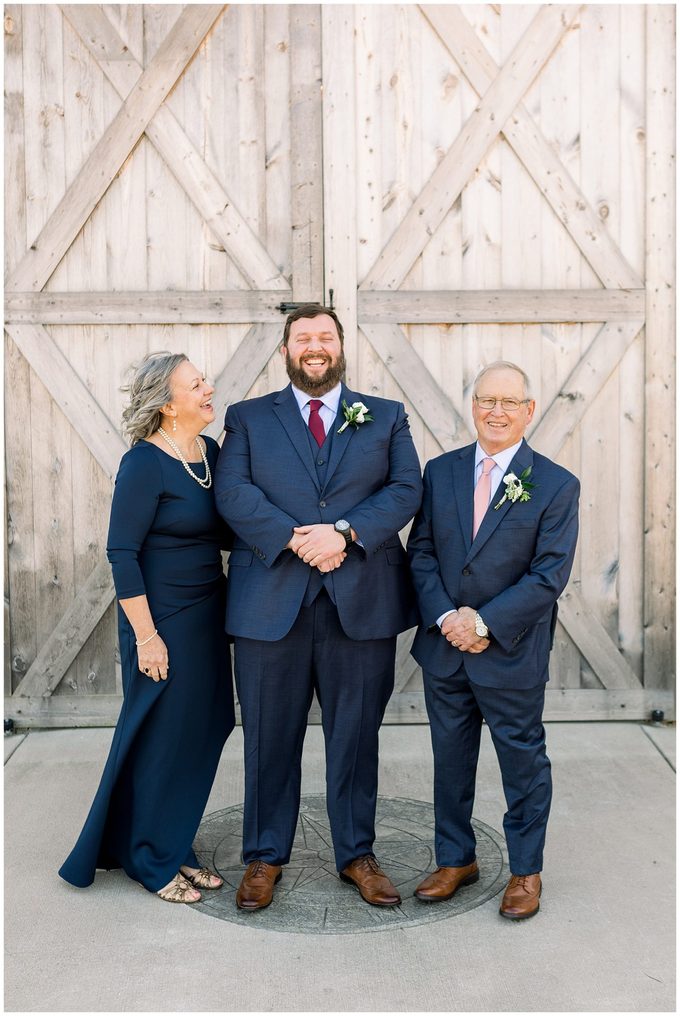 Waters Edge at Tart Farms Wedding Day - Tiffany L Johnson Phootgraphy_0075.jpg