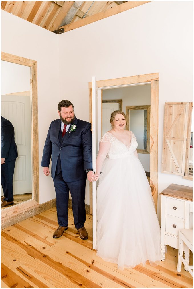 Waters Edge at Tart Farms Wedding Day - Tiffany L Johnson Phootgraphy_0079.jpg