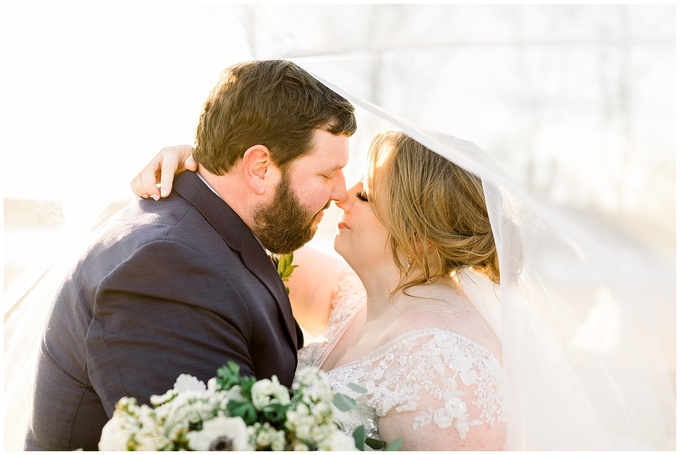 Waters Edge at Tart Farms Wedding Day - Tiffany L Johnson Phootgraphy_0136.jpg