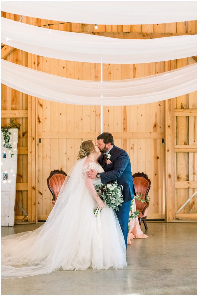 Waters Edge at Tart Farms Wedding Day - Tiffany L Johnson Phootgraphy_0156.jpg