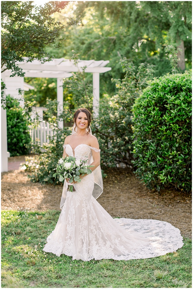 MayLew Farm Bridal Session - Tiffany L Johnson Photography_0026.jpg