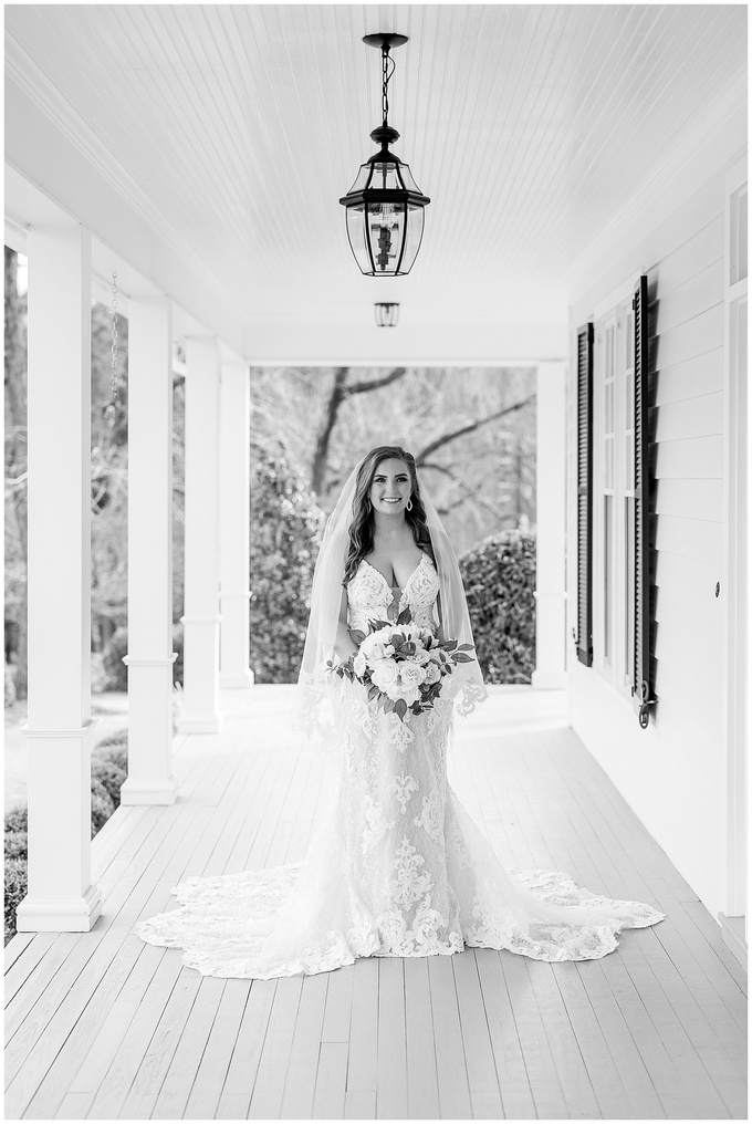 Walnut Hill Bridal Session - Tiffany L Johnson Photography_0007.jpg