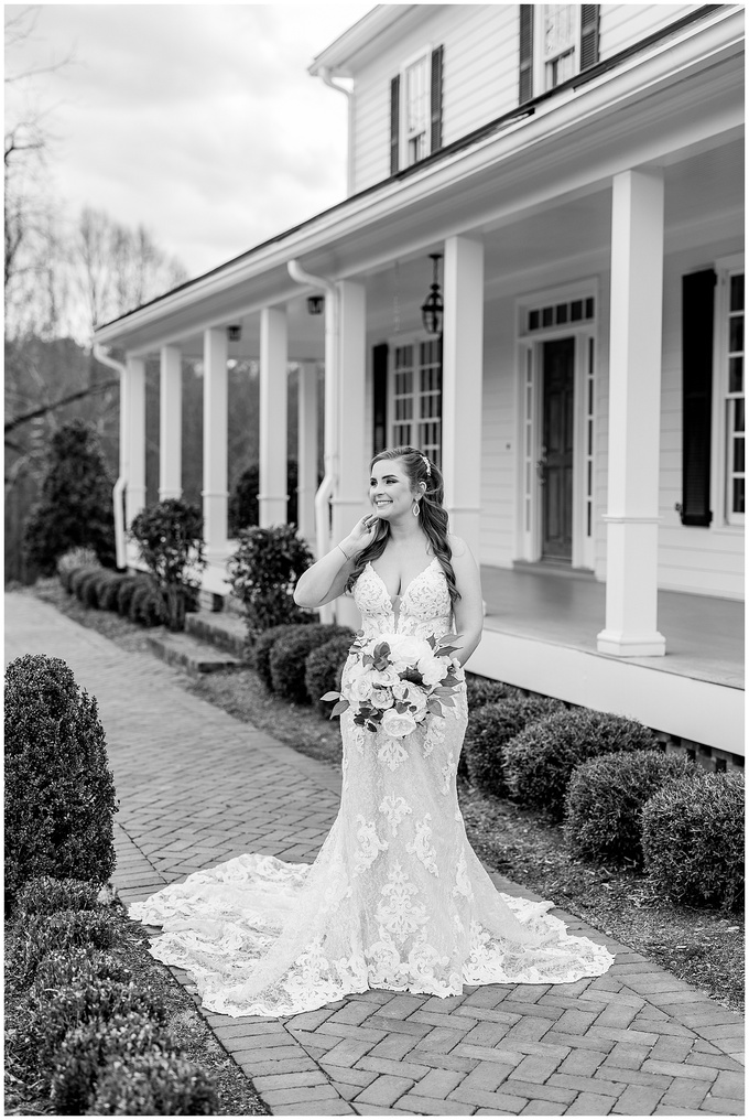 Walnut Hill Bridal Session - Tiffany L Johnson Photography_0023.jpg