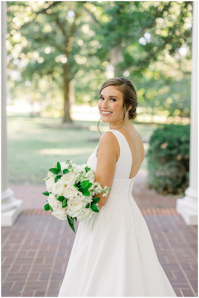 Meredith College Bridal Session - Tiffany L Johnson Photography_0009.jpg