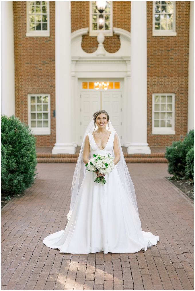 Meredith College Bridal Session - Tiffany L Johnson Photography_0015.jpg