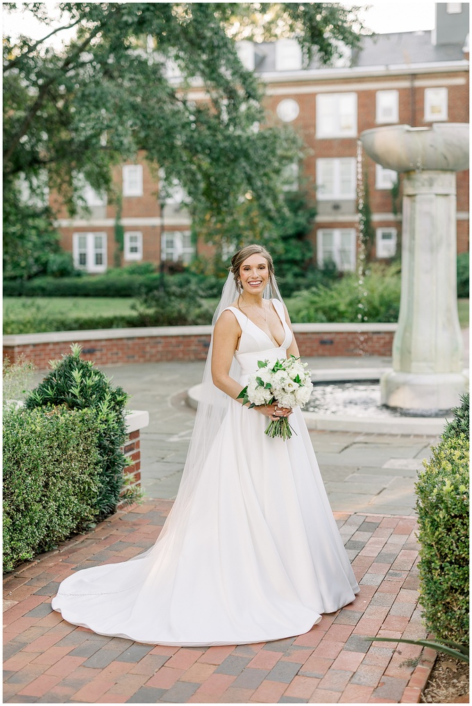 Meredith College Bridal Session - Tiffany L Johnson Photography_0041.jpg