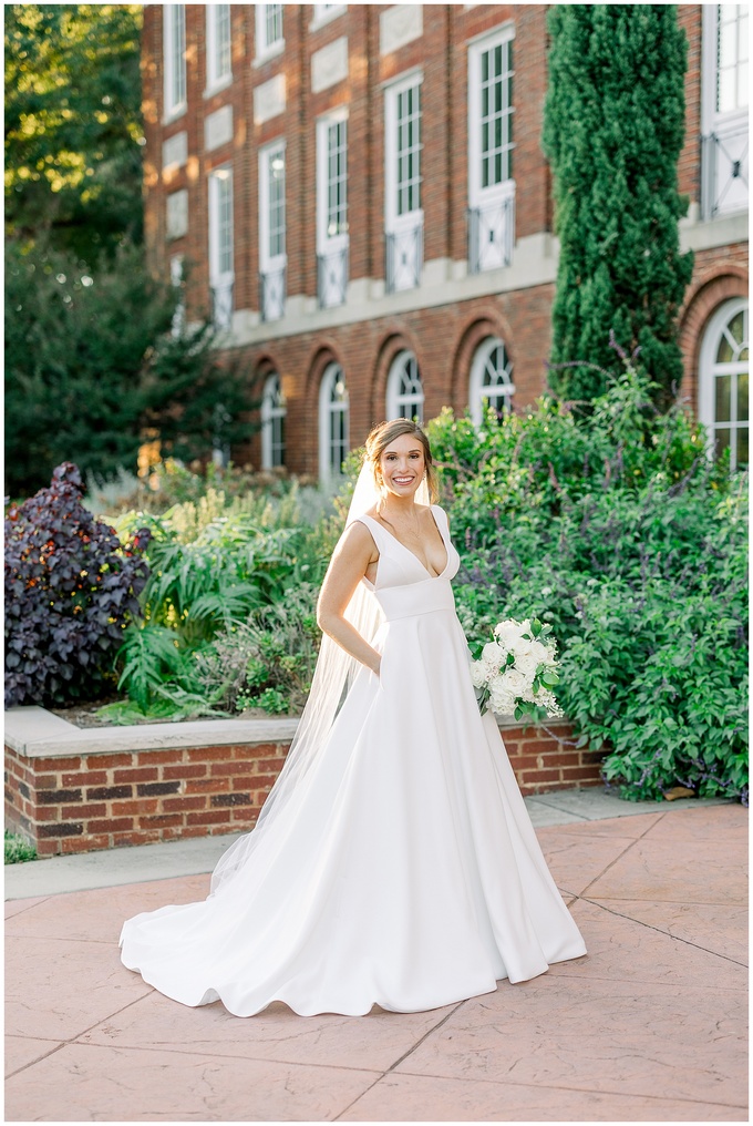 Meredith College Bridal Session - Tiffany L Johnson Photography_0048.jpg